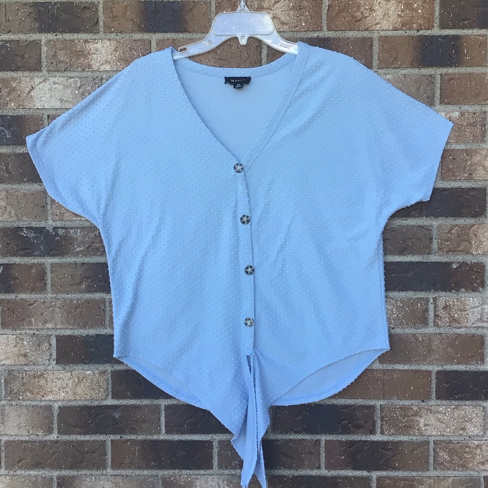 Button up top with tie at bottom, Sz. M